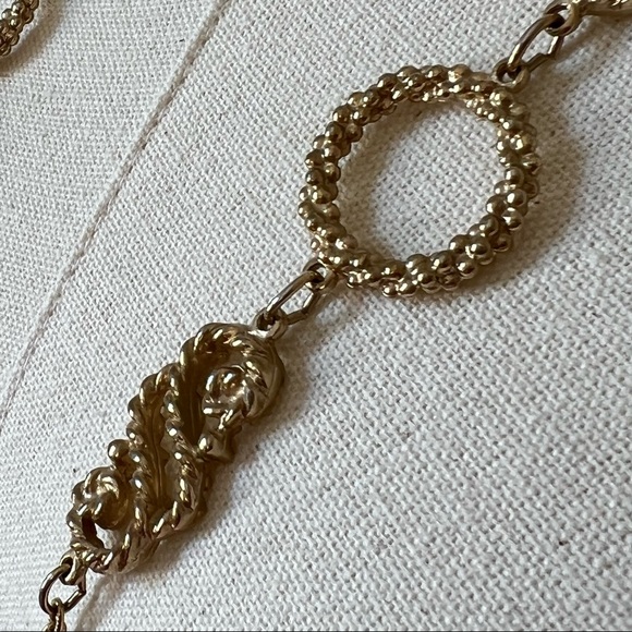 Vintage Sarah Coventry Goldtone Necklace - Picture 6 of 6